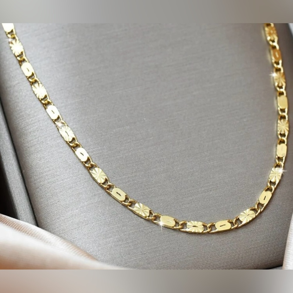 Modest Sunburst Hollow Out Yellow Gold Chain